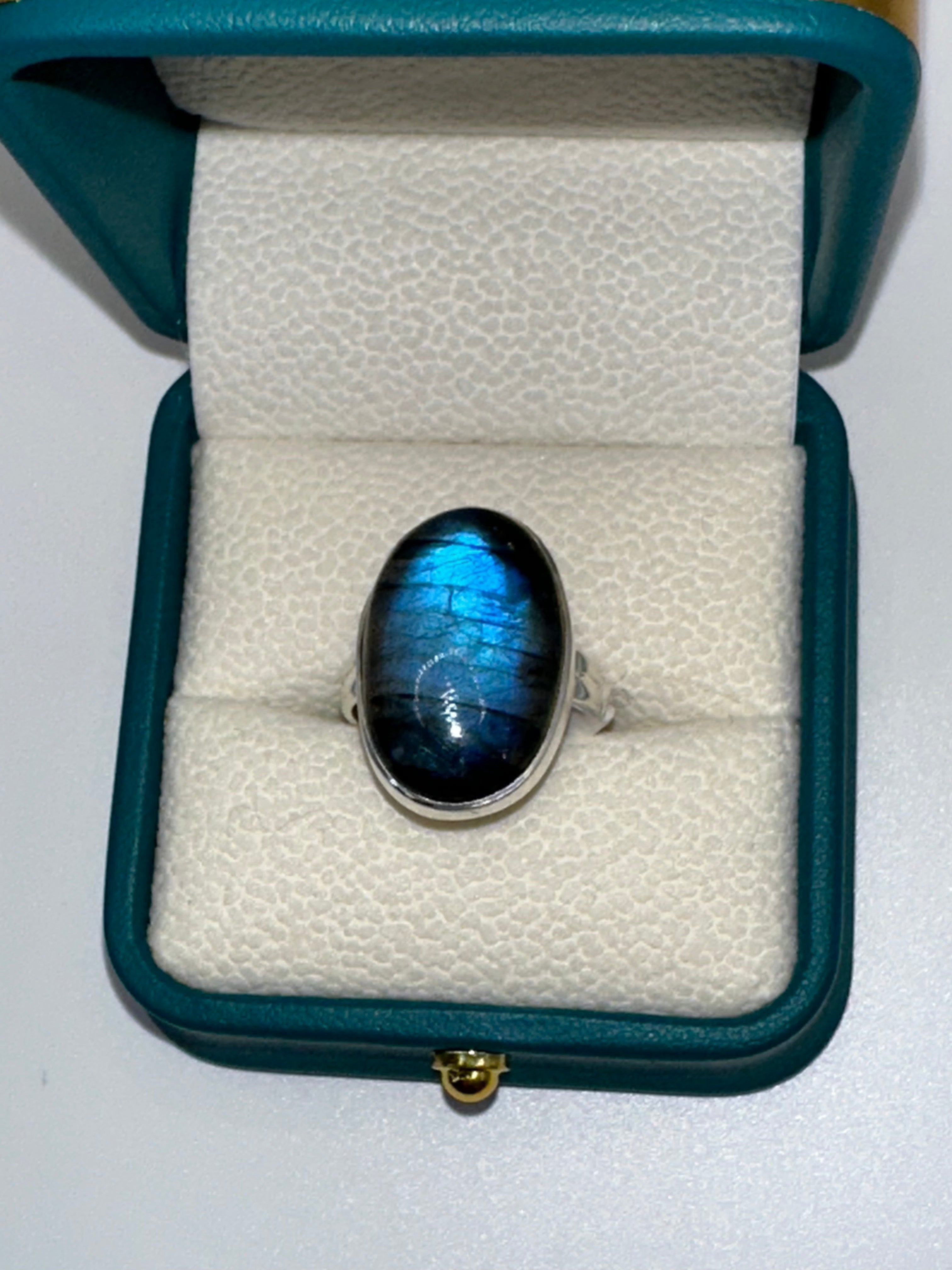 Labradorite oval ring