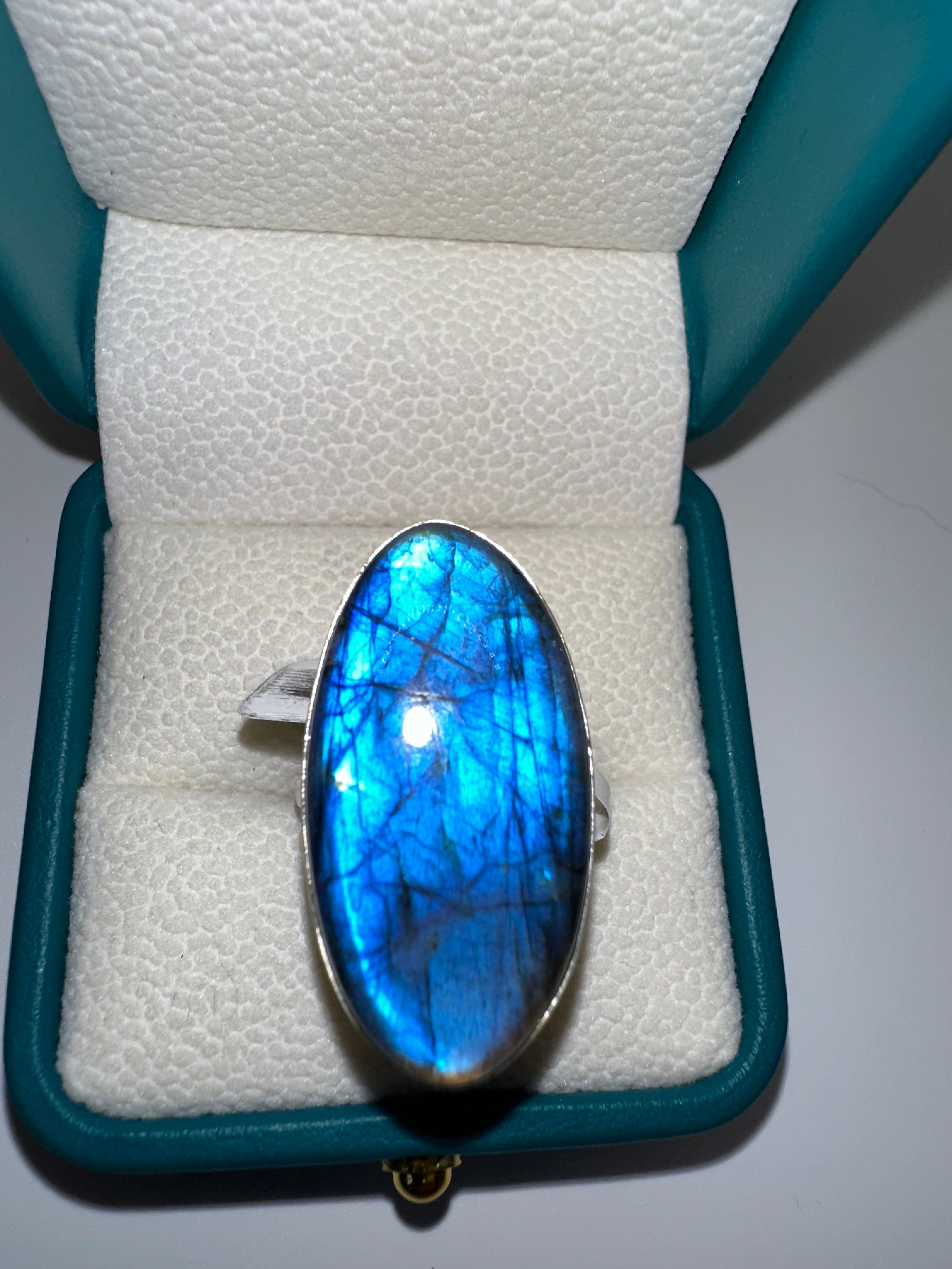 Labradorite oval ring style 2